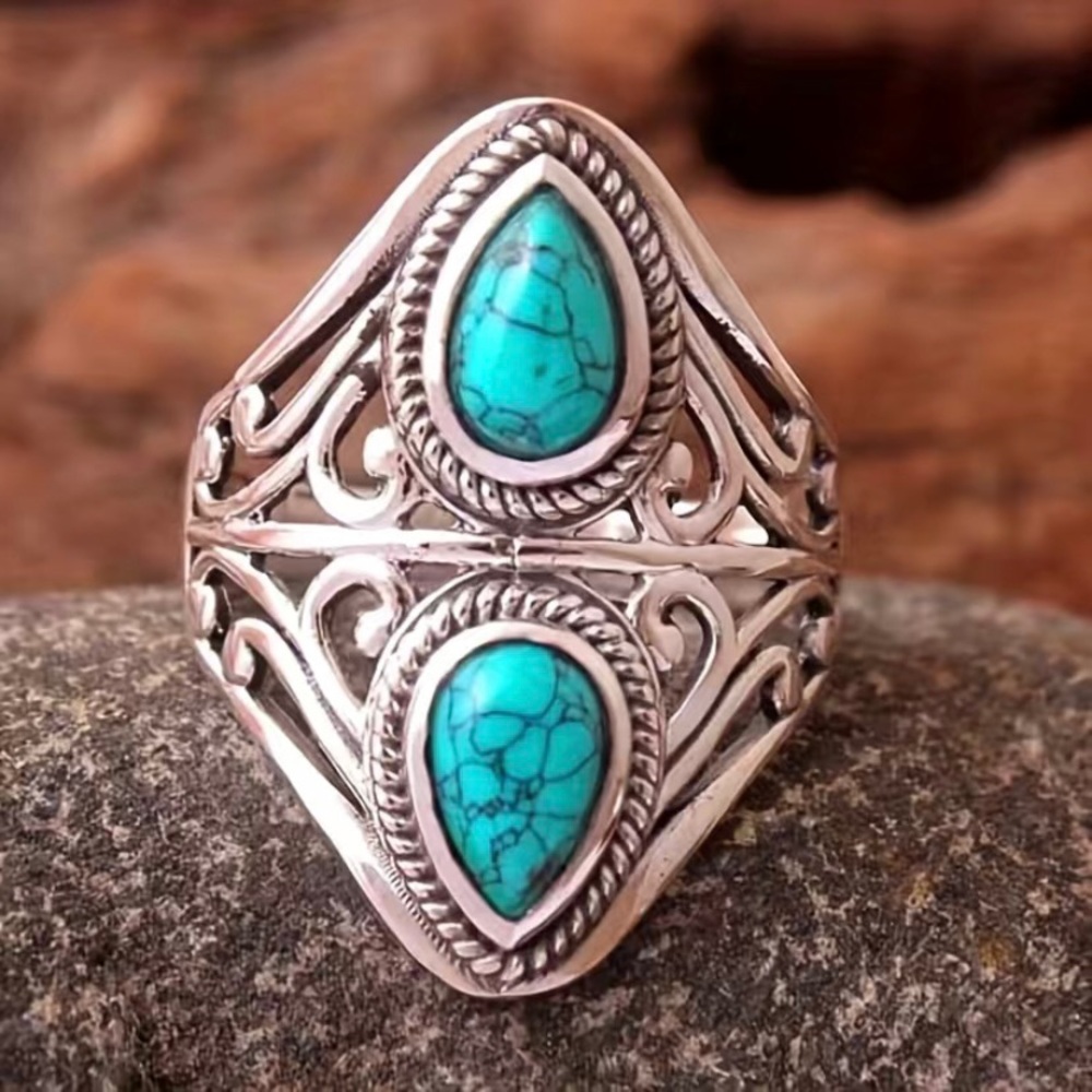 Retro/Boho style silver toned ring with Turquoise gemstone - Picture 3 of 4